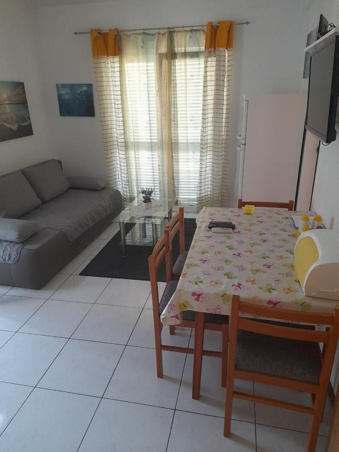 Apartment Gianni Necujam Ngoại thất bức ảnh
